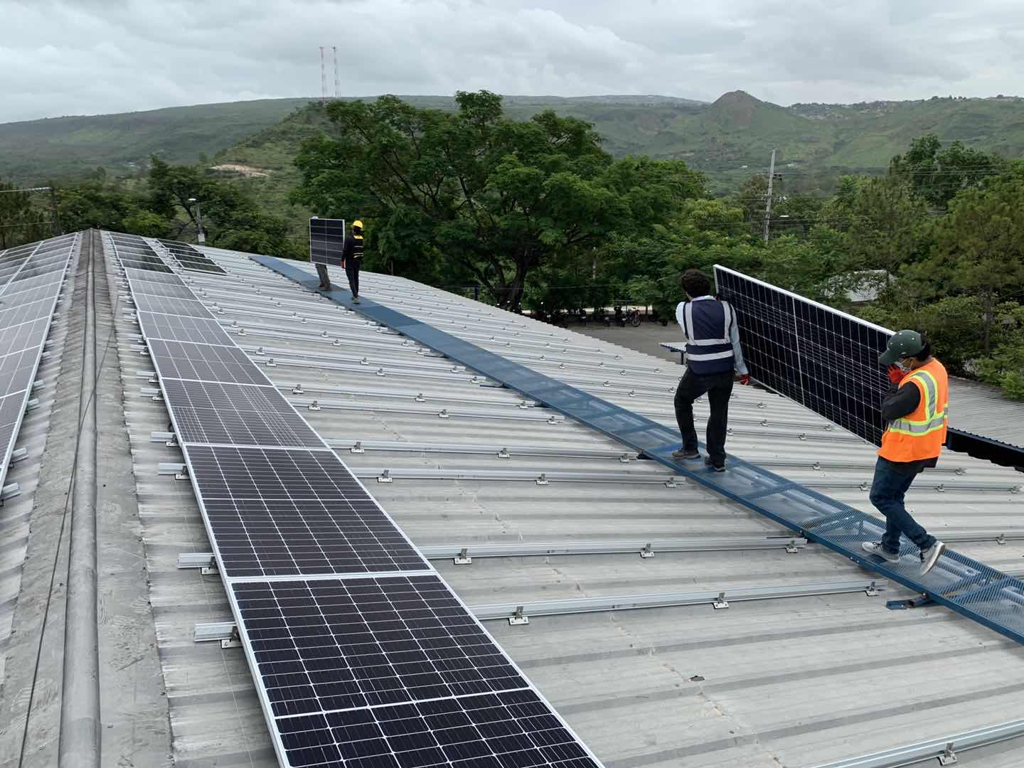 keep solar roof brackets from leaking